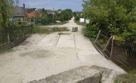 У Городку відремонтують проблемний міст на вулиці Грушевського. Кошти на старт робіт уже виділено