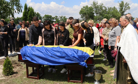 У Дмитрівці провели в останню путь Віктора Лященко (ВІДЕО)