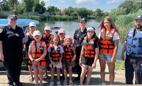 Безпека на воді у Біляївці: поліція провела захід для дітей