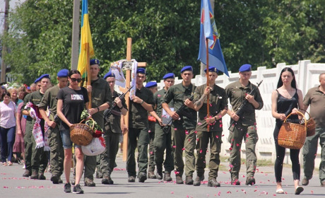 За кілька днів до загибелі нагородили орденом: у Калинівці попрощались з офіцером НГУ