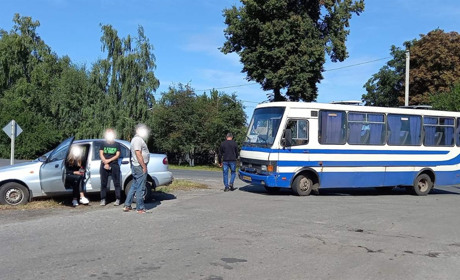 Аварія у Ворожбі: маршрутний автобус "Трійка" не розминувся з Lanos