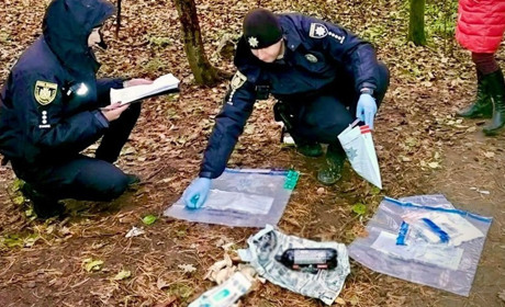 Звягельські поліцейські запобігли збуту психотропів