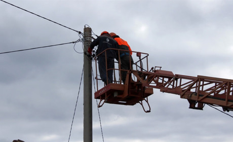 Негода на Білопільщині наробила лиха: енергетики працюють у посиленому режимі, аби повернути світло