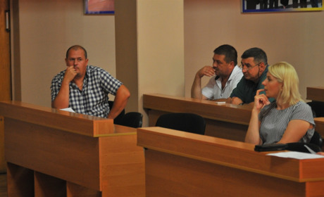 Давайте знайомитись ближче: досьє політиків Первомайська