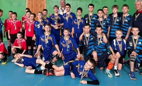 Неймовірна гра і перемога: волейболісти зі Старокостянтинова перемогли у фіналі чемпіонату