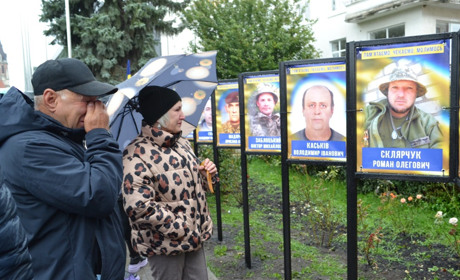 Незламна віра – незламний дух: у Чорткові відкрили Алею віри та надії
