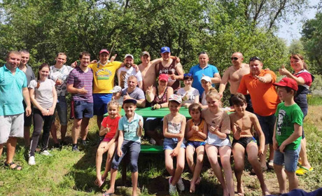 У Біляївці усі відпочивальники біля річки тепер точно знатимуть, де можна викинути сміття