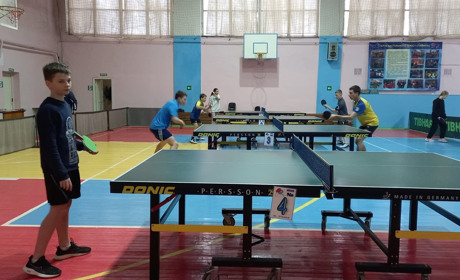 Юні сміляни взяли участь у тенісному турнірі