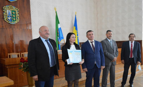 Із професійним святом привітали освітян Кіцманського району