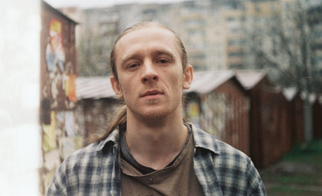 Олекс Рунда: «Поринаю у свій внутрішній світлий / темний світ, повний абсурду»