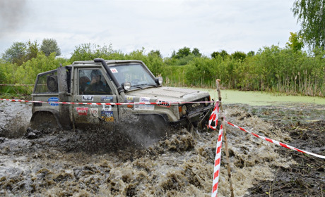 Драйвове місиво: як водії-екстремали підкорювали бездоріжжя в Сарнах