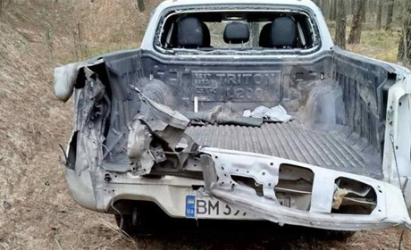 Помічник лісничого постраждав від FPV-дрона: ворог атакував службове авто на Шосткинщині