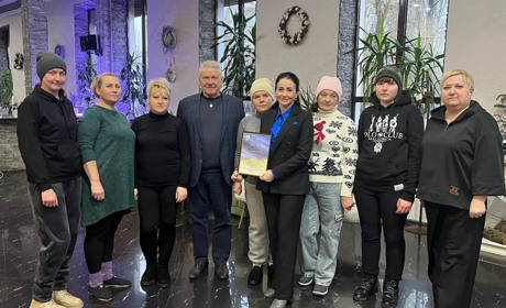 Шосткинські волонтери отримали з нагоди Дня волонтерів грамоти міського голови
