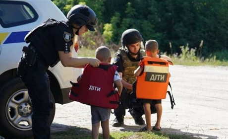 З мікрорайону Корабел у Херсоні евакуювали всіх дітей