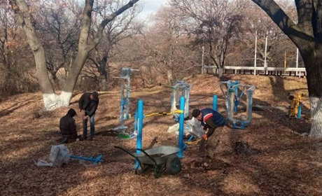 У Золотому встановили вуличні тренажери