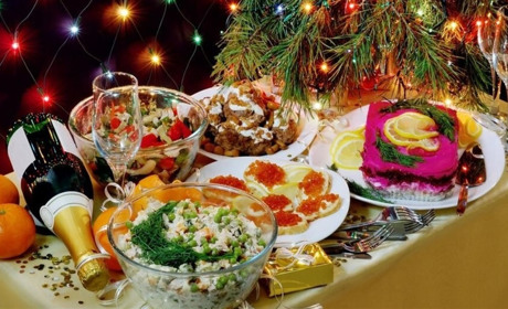 Новорічний стіл-2022: скільки сарненцям доведеться витратити на традиційні страви