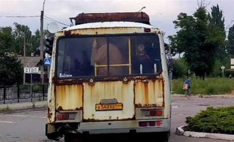 Життя в окупації. На захоплений Луганськ чекає транспортний колапс через нестачу водіїв