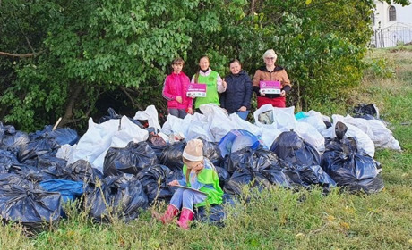 Школьники и студенты Запорожской области собрали почти 50 тонн мусора