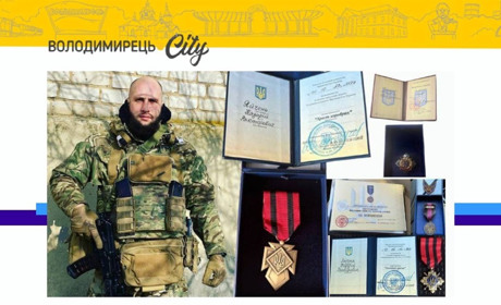 Військовослужбовця з Вараша Головнокомандувач ЗСУ нагородив відзнакою "Хрест хоробрих"