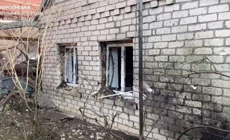 На Херсонщині армія рф атакувала житлові квартали, критичну та соціальну інфраструктуру