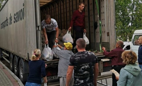 Понад тисячу продуктових наборів отримають переселенці у Славуті