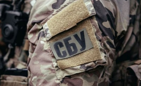 СБУ затримала колаборантку, яка під час окупації Херсона вступила до окупаційного «виборчкому»