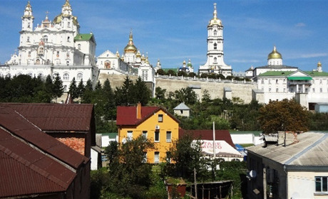 Поліція та СБУ перевіряли Почаївську Лавру