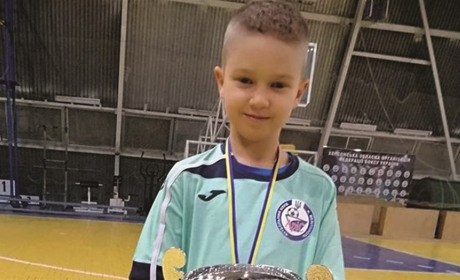 Юному футболисту срочно нужна помощь на лечение 