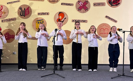 Старокостянтинівці співають про незламність: фестиваль «Ми – Українці» зібрав голоси всієї громади