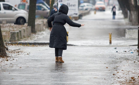 Як мінімізувати ризик травм на слизьких дорогах