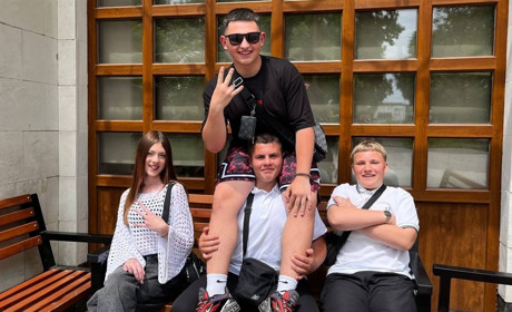 Пакунки бабусям замість челенджів у ТікТоці: як переяславські школярі роблять добро