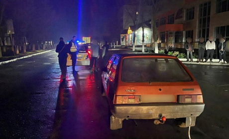 На Одеській у Первомайську автівка збила літню жінку: поліція розшукує свідків