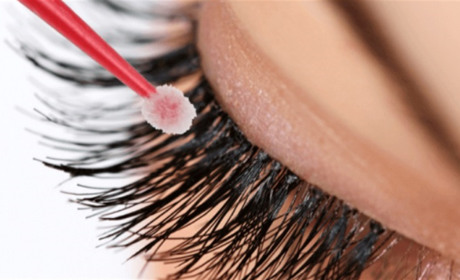 Праймер для вій: навіщо потрібен, як працює та як вибрати якісний засіб