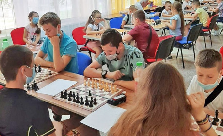 У Вараші відбувся дитячий шаховий турнір