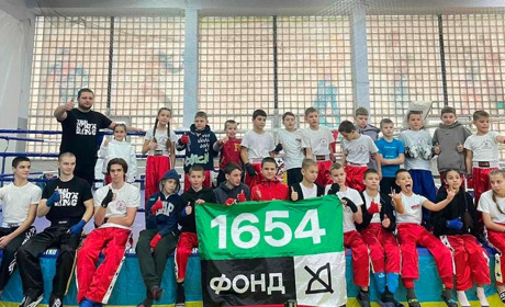 Кубок України та 31 золоту медаль здобули на змаганнях у Києві юні кікбоксери з Красноградщини