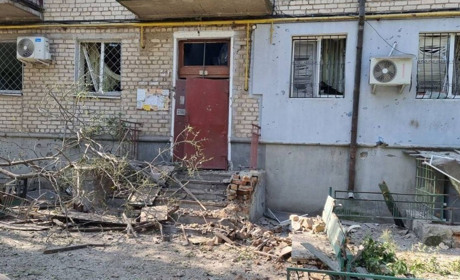 Рашисти зруйнували вже 2700 будинків на Миколаївщині. З області евакуйовано майже 22 тисячі осіб