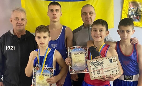 Боксери з Глухова вибороли перемоги на обласному турнірі, присвяченому захисникам України