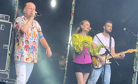 Відомий співак скучив за Залізним Портом і Новою Каховкою