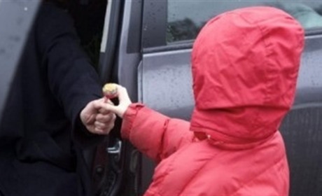 У Переяславі незнайомець пропонував «подарунок» 12-річній дівчинці