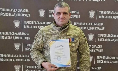 Кременецький волонтер отримав грамоту від Тернопільської військової адміністрації