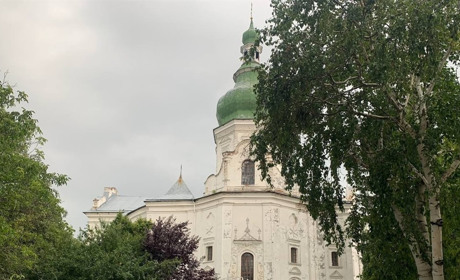 На Медовий спас освячують мед, мак і воду: графік богослужінь у церквах Переяславщини