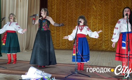 Сольний концерт Інни Лисаківської: співачка долучилася до збору коштів Олександру Глущаку