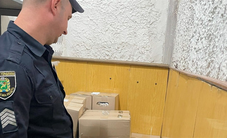 440 літрів безакцизного алкоголю: поліцейські викрили нелегальне перевезення в Сахновщині