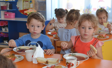 Чим годують малюків у біляївських дитсадках: сім фото