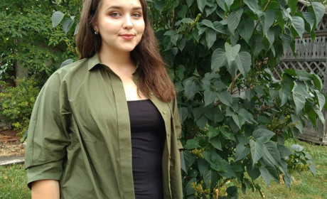 Збирала огірки в Польщі. Роботи не припиняли навіть під дощем