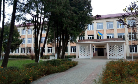 Учням першої школи продовжили канікули