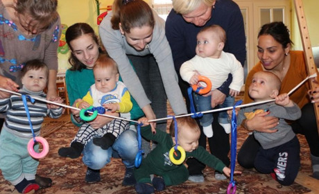 Завела чотиримісячного синочка у центр раннього розвитку. І впевнена - не рано