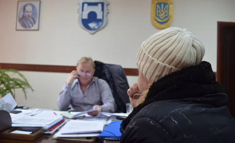 Шахраї підробили штамп міськради та продали жінці за 3000 прописку на неіснуючій вулиці у Біляївці