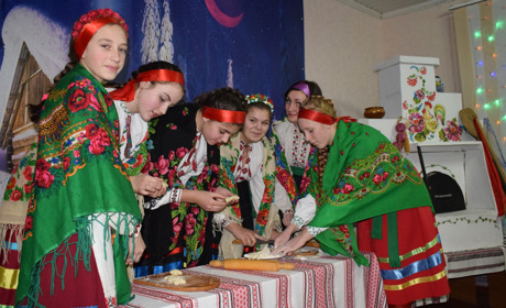 Як калиту пекти і вареники варити – навчав гурт "Мальва"