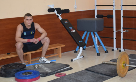 Олег Ніколаєнко в 15 років побив рекорд України